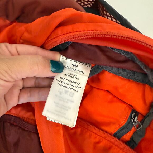 Patagonia Nine Trails 15L Backpack Orange Red - Picture 8 of 10